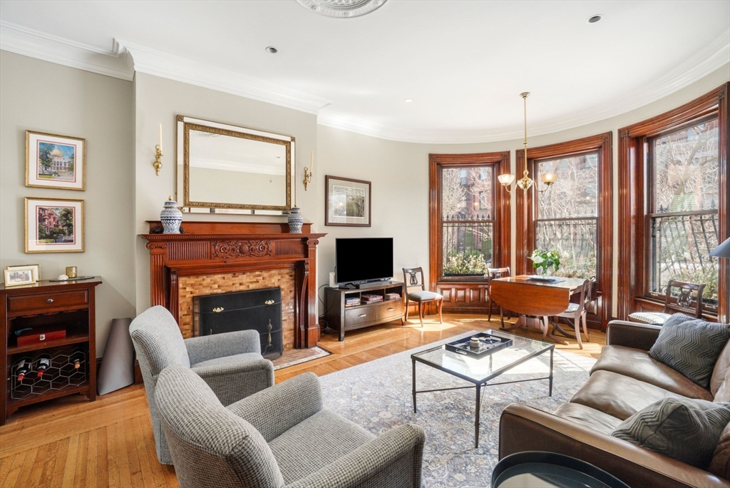 397 Marlborough St, Back Bay