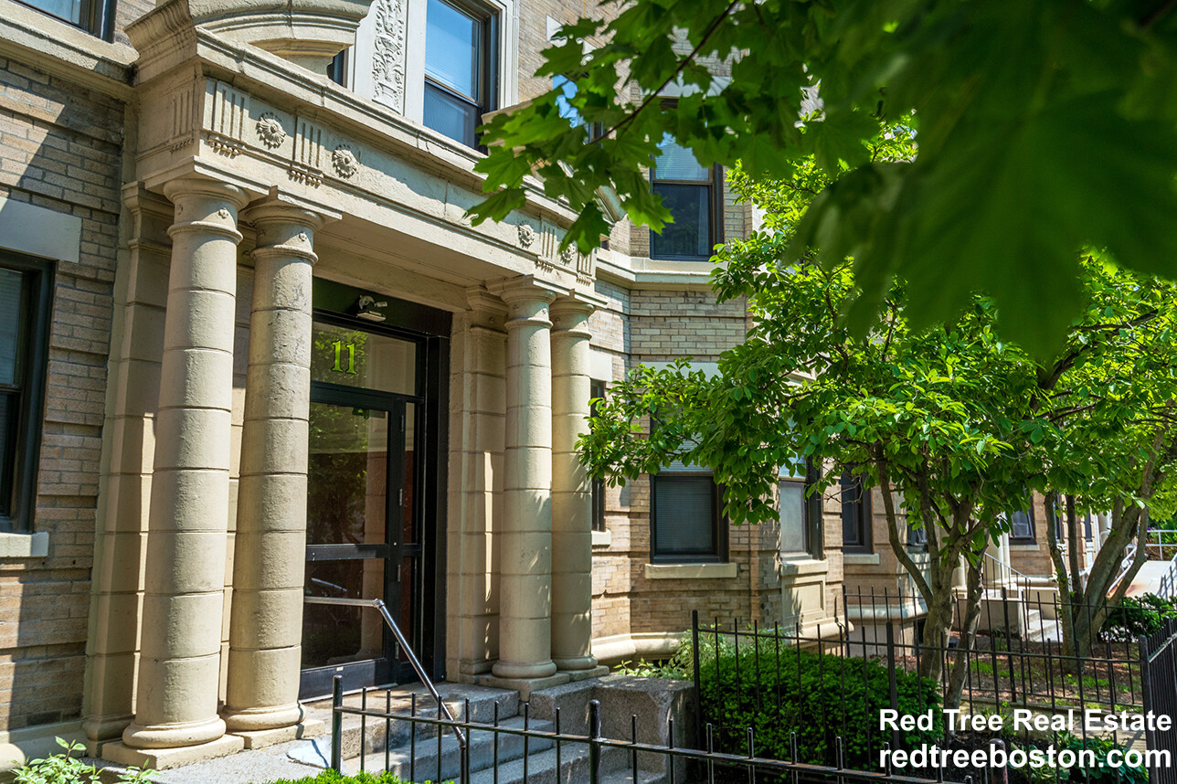 11 Peterborough St, Fenway