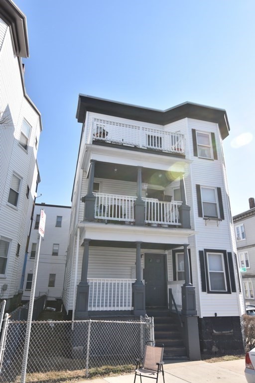 21 Treadway Rd, Dorchester