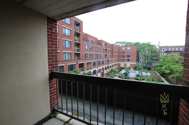 85 Brainerd Rd, Brighton