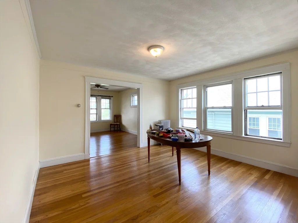 9 Crest Hill Rd, Ten Hills