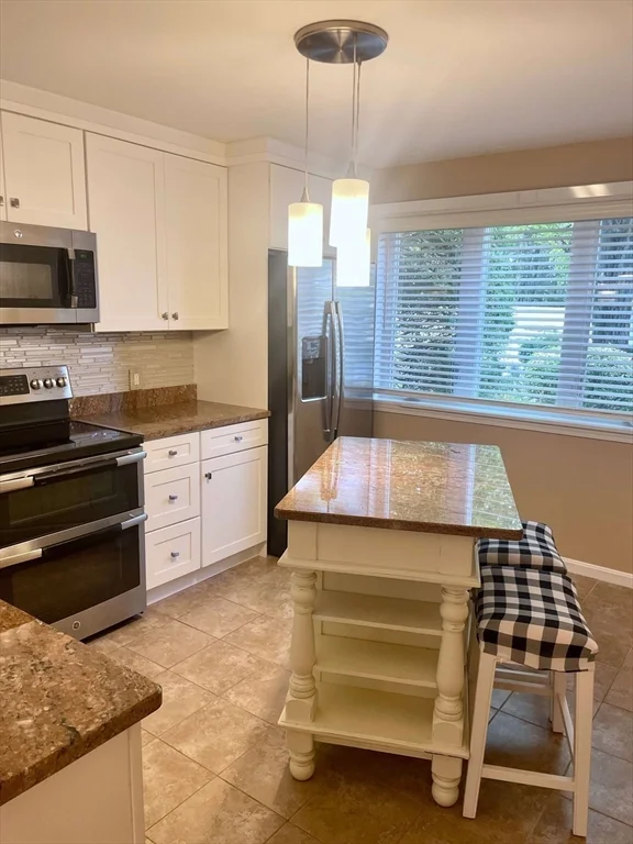58 Heather Ct, Nashua