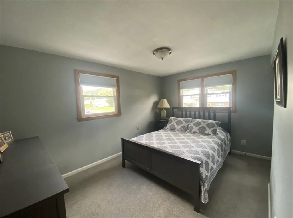 7 Cleveland Rd, Peabody