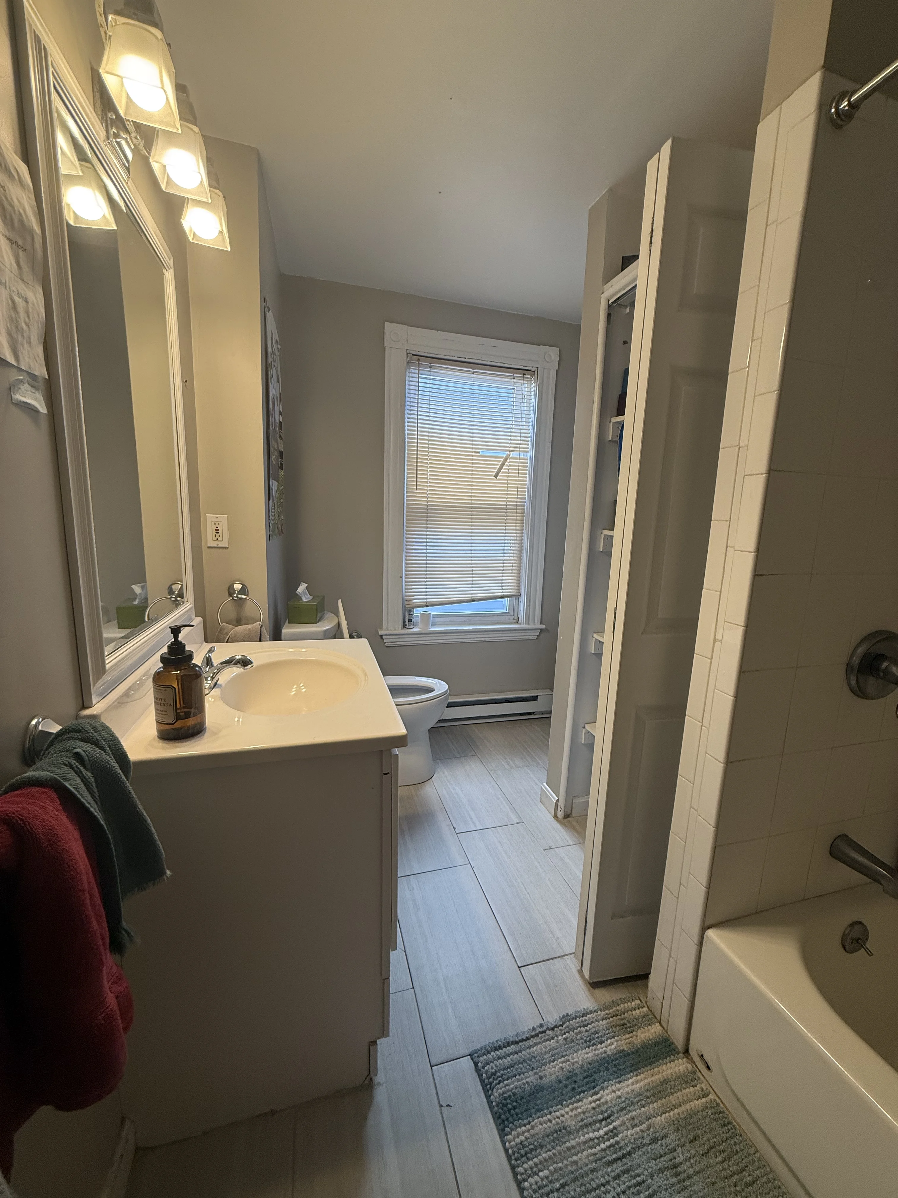 82 Bristol Rd, Medford