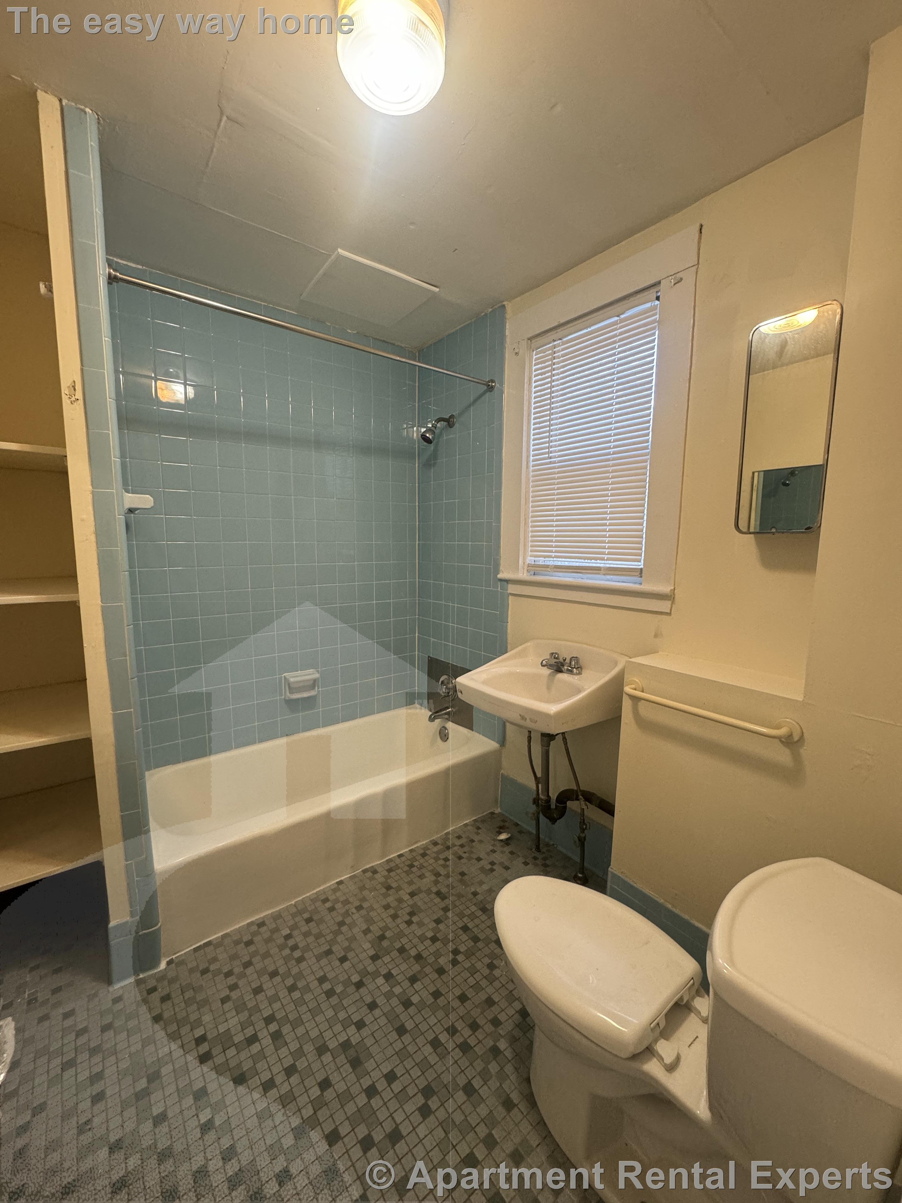 381 Harvard St, Harvard Square