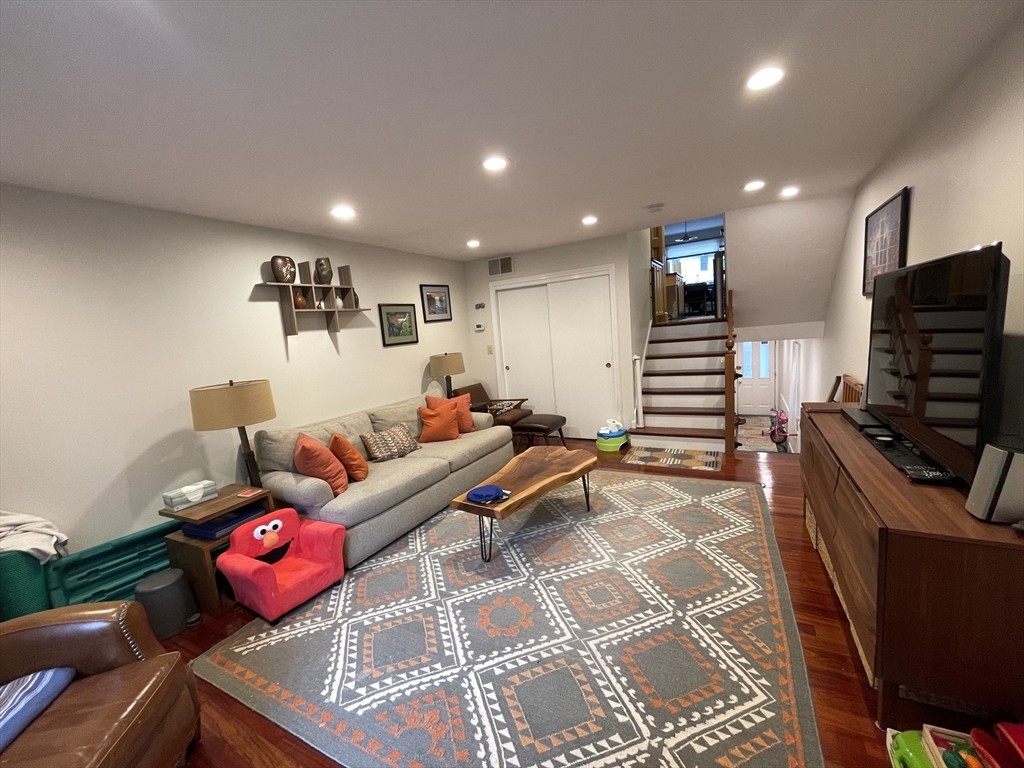 119 Beaconsfield, Aspinwall Hill