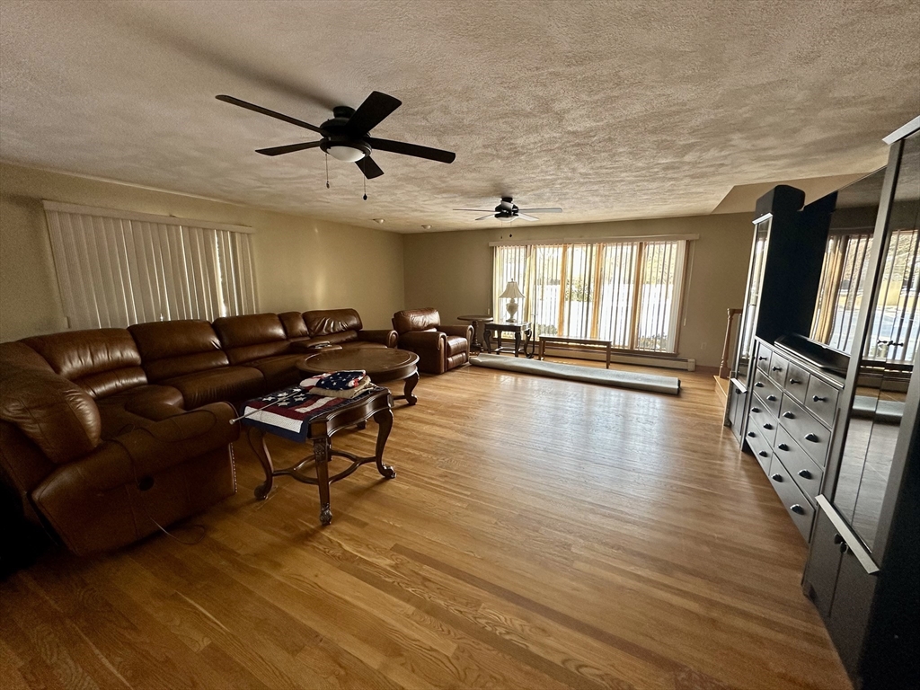 42 Pine Acres Rd, Foxboro