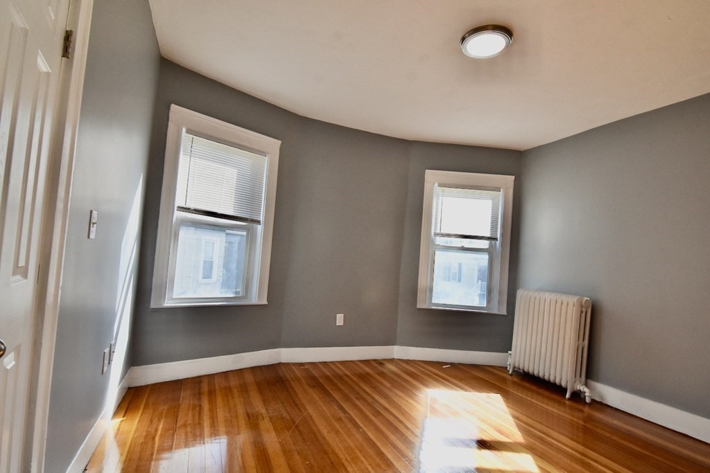 21 Treadway Rd, Dorchester