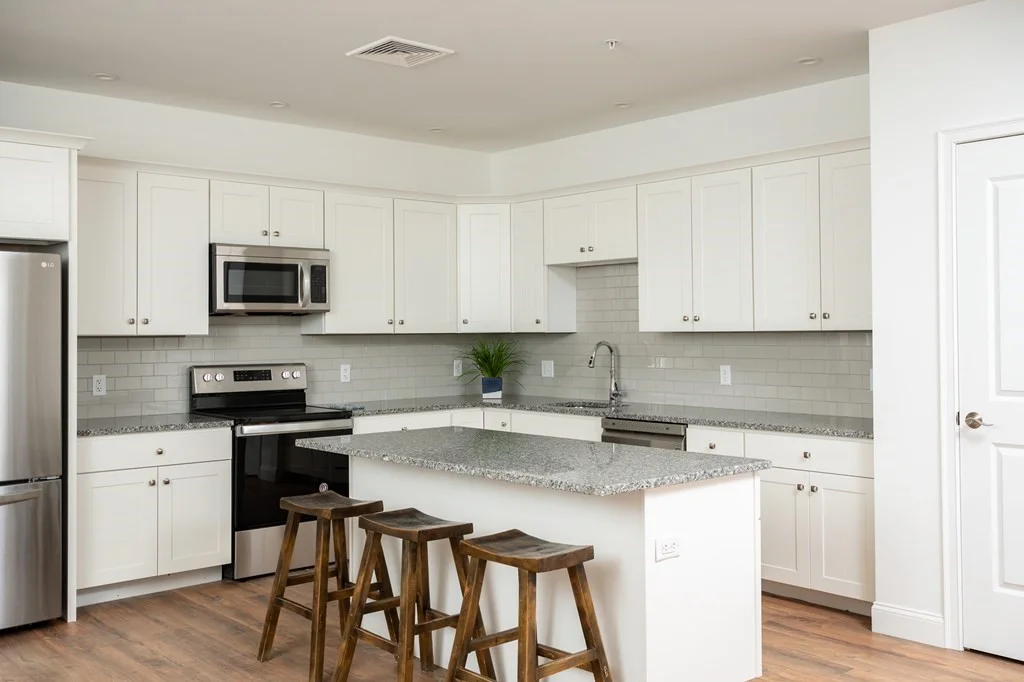 390 Chief Justice Cushing Hwy, Cohasset