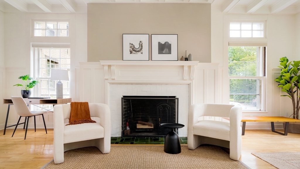 65 Glen Rd, Brookline Village