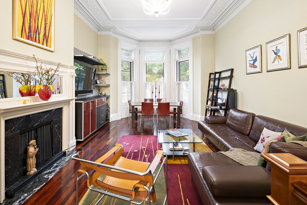 296 Commonwealth Ave, Back Bay