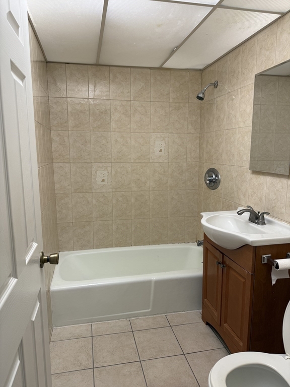 70 Shrewsbury Green Dr, Shrewsbury