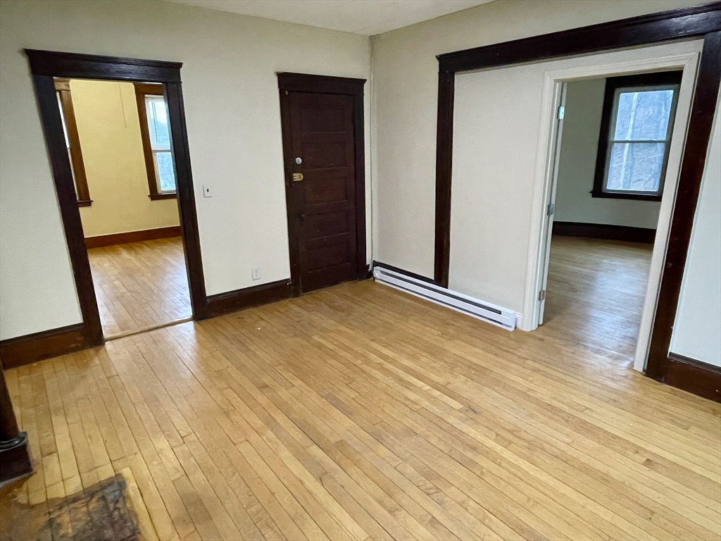 10 Agawam St, Worcester