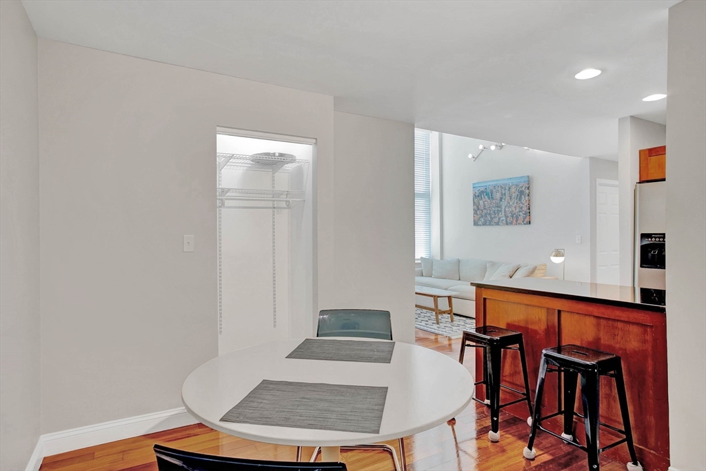 841 Parker St, Mission Hill