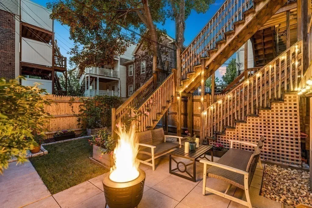 256 E St, South Boston