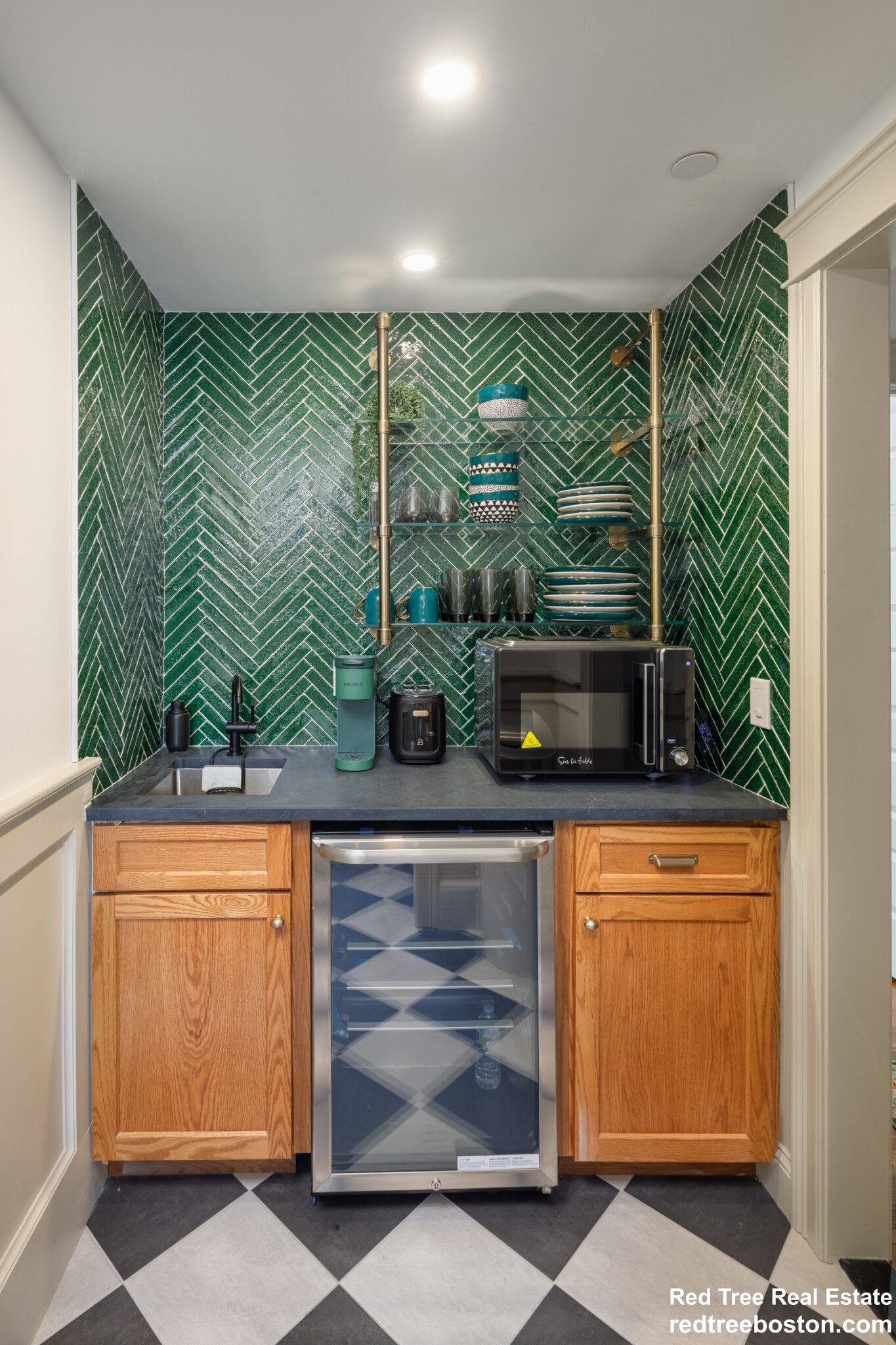 44 Winslow Rd, North Brookline