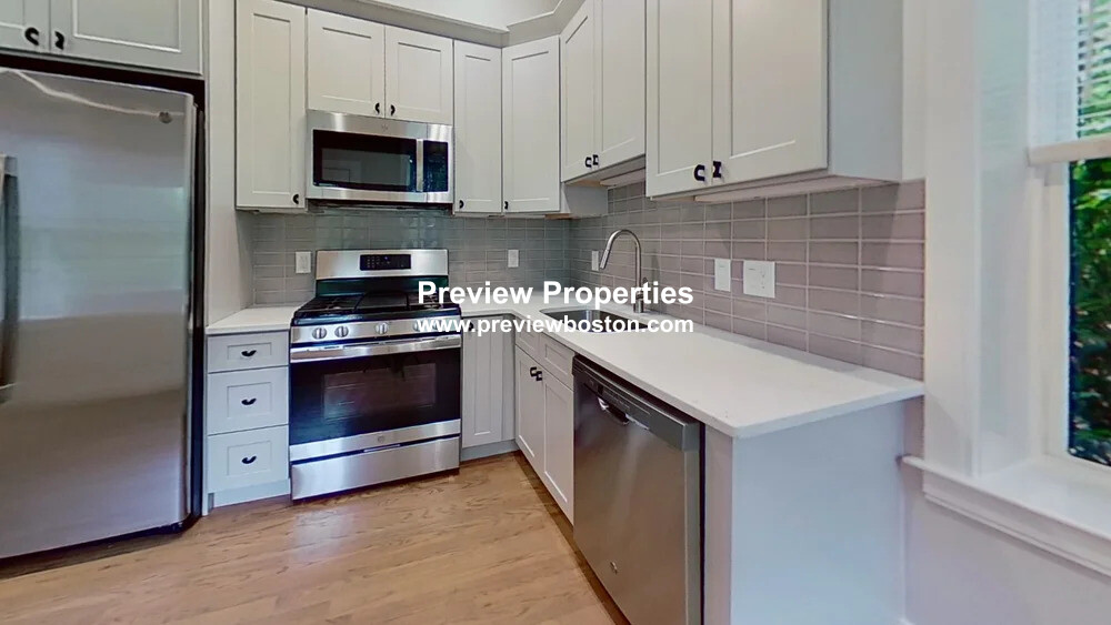 191 Porter St, East Boston