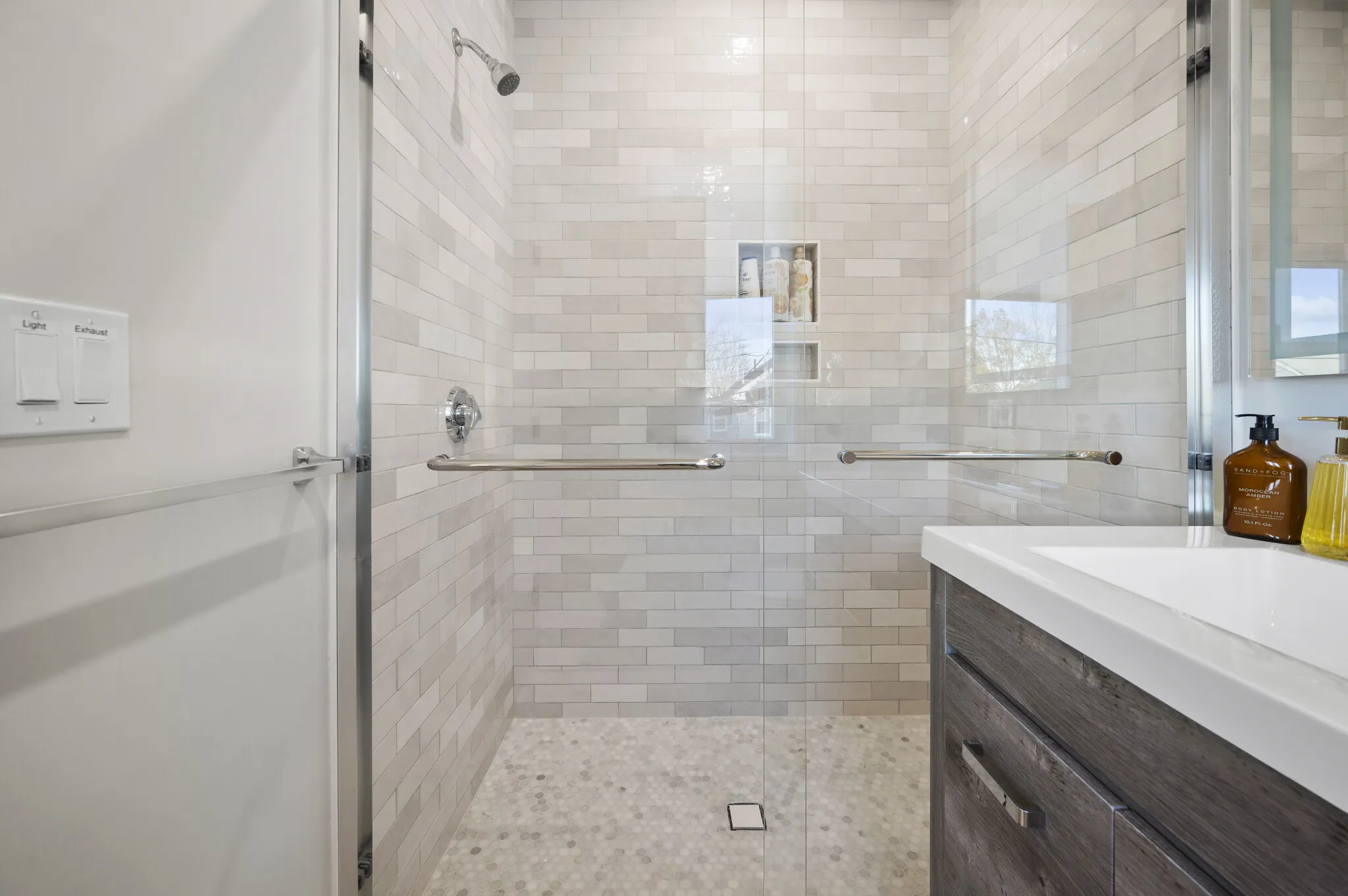 21 Bolton St, South Side