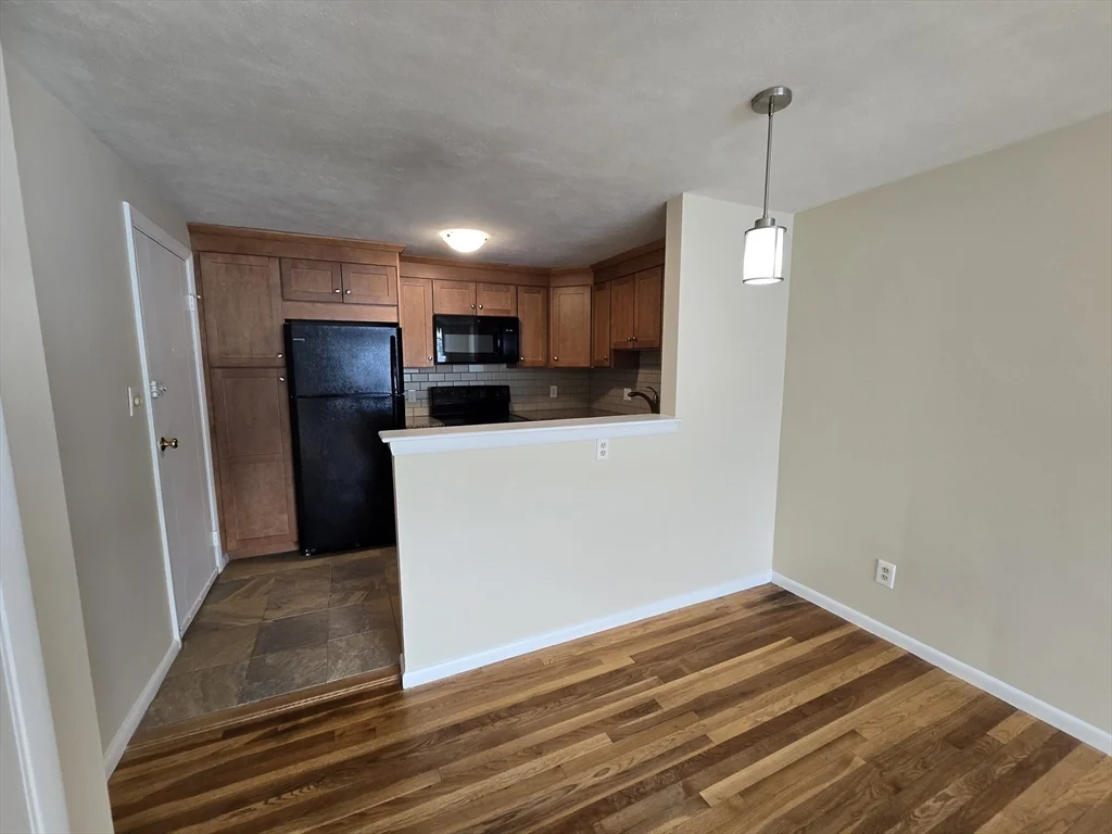 194 Lincoln St, Stoughton