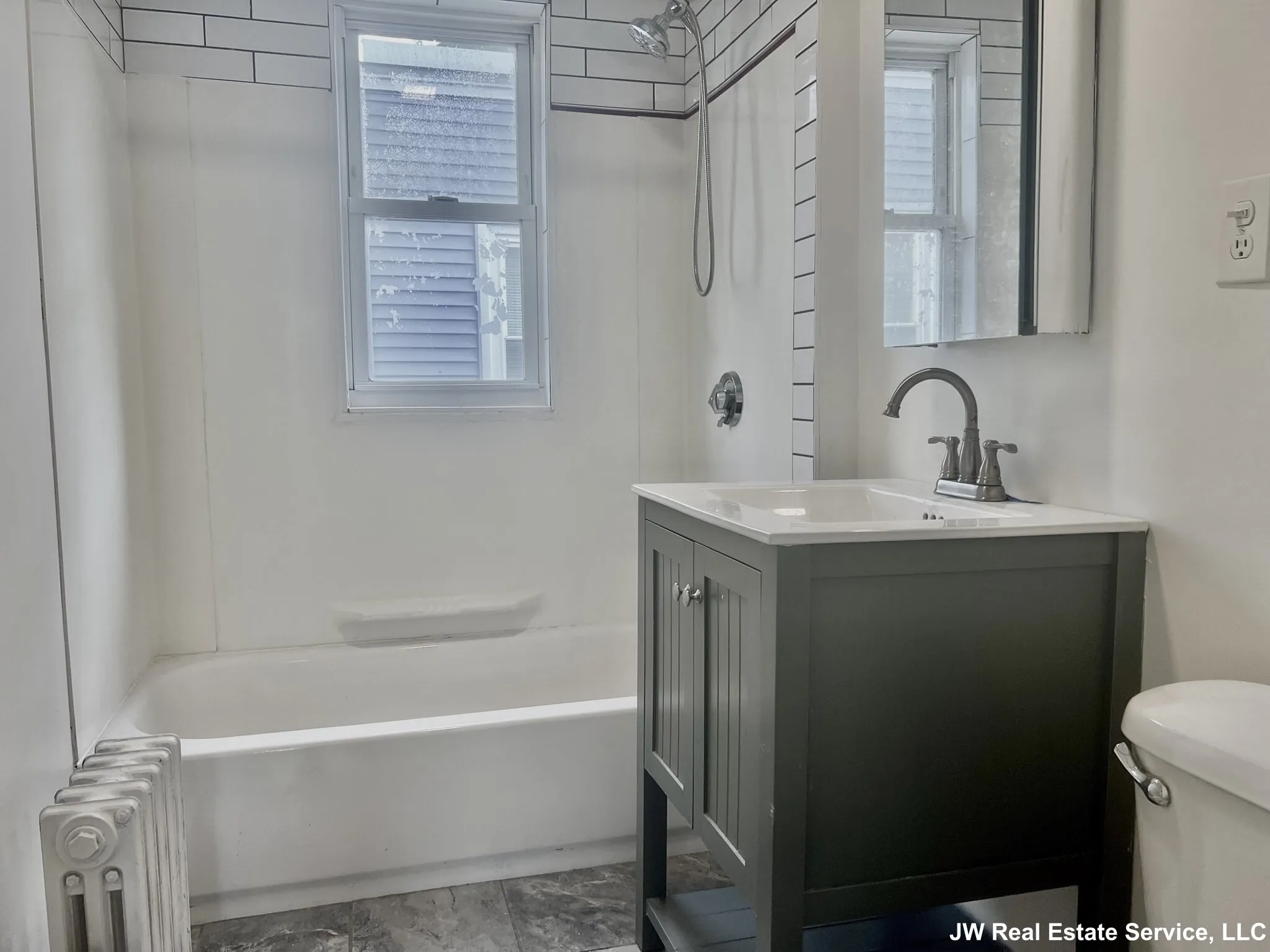 5 Magnus Ave, Ward Two