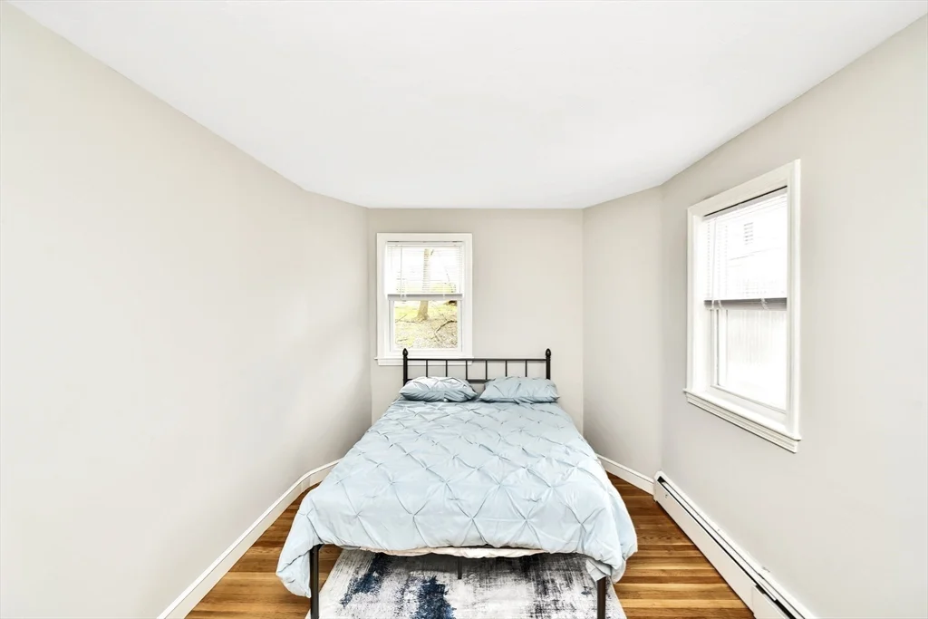 192 Fairmount Ave, Hyde Park