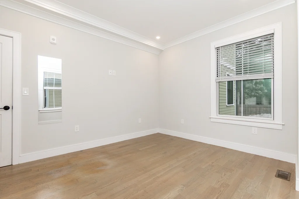 12 Reedsdale St, Allston