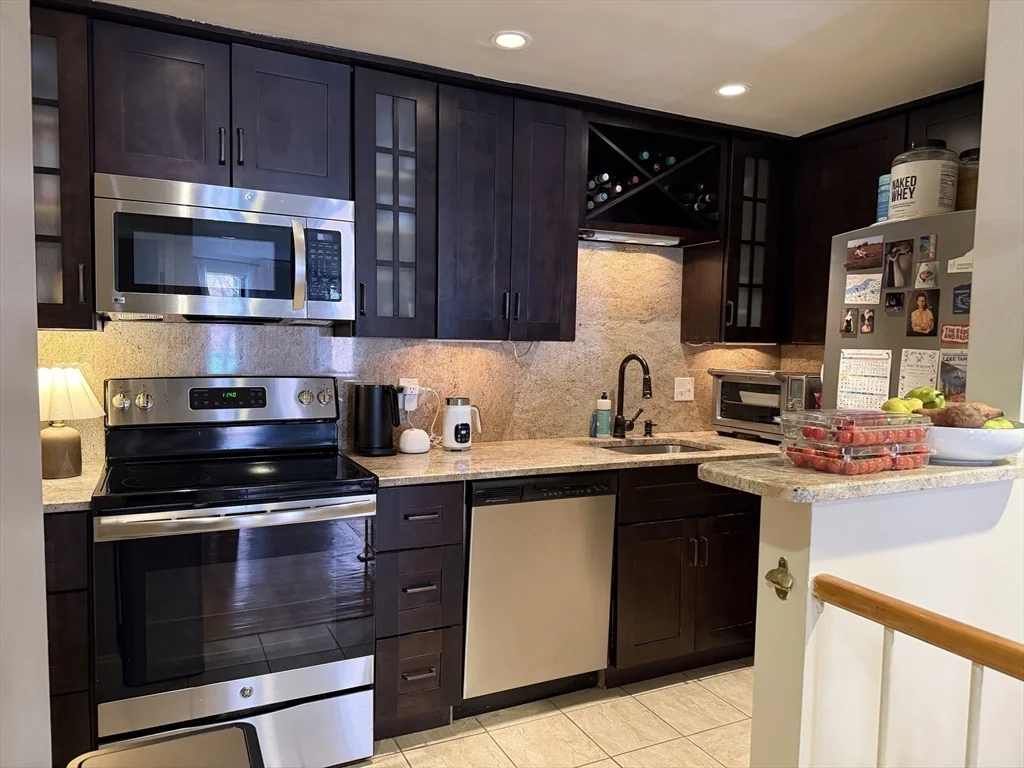 108 Gainsborough St, Fenway