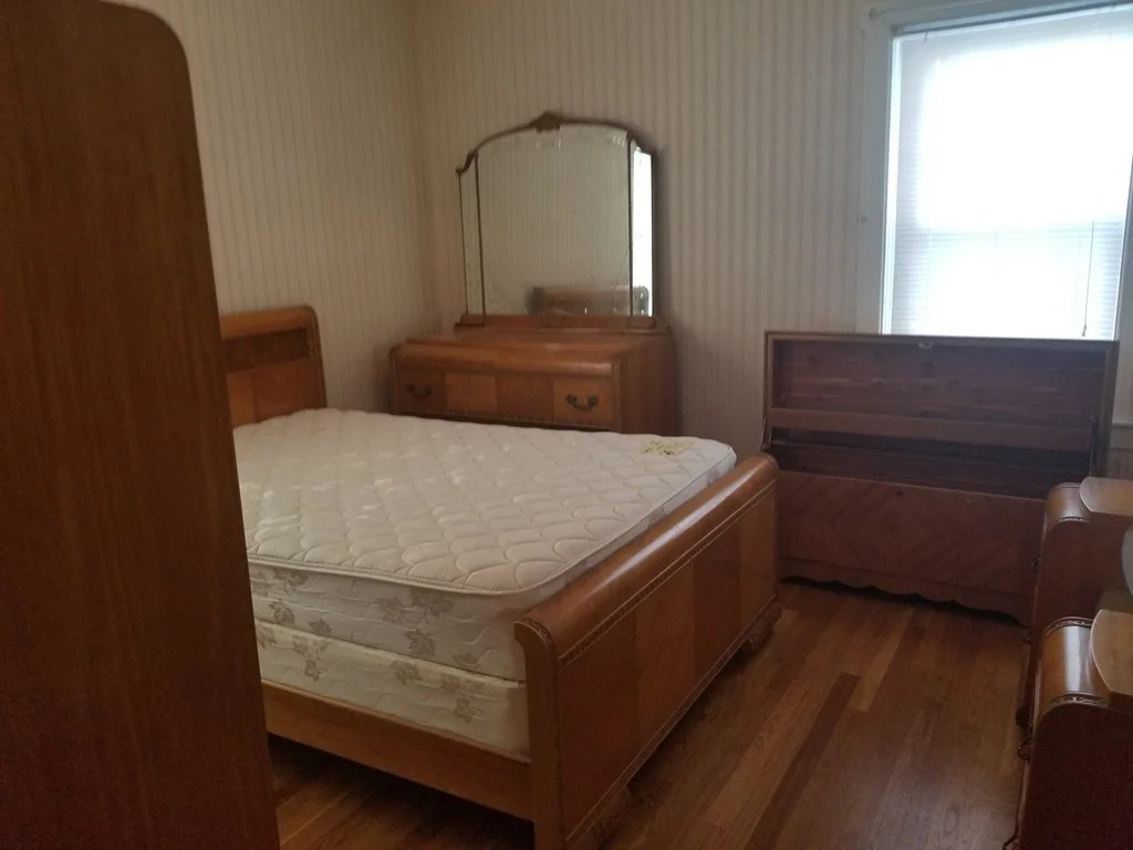 117 Thomas St, Fall River