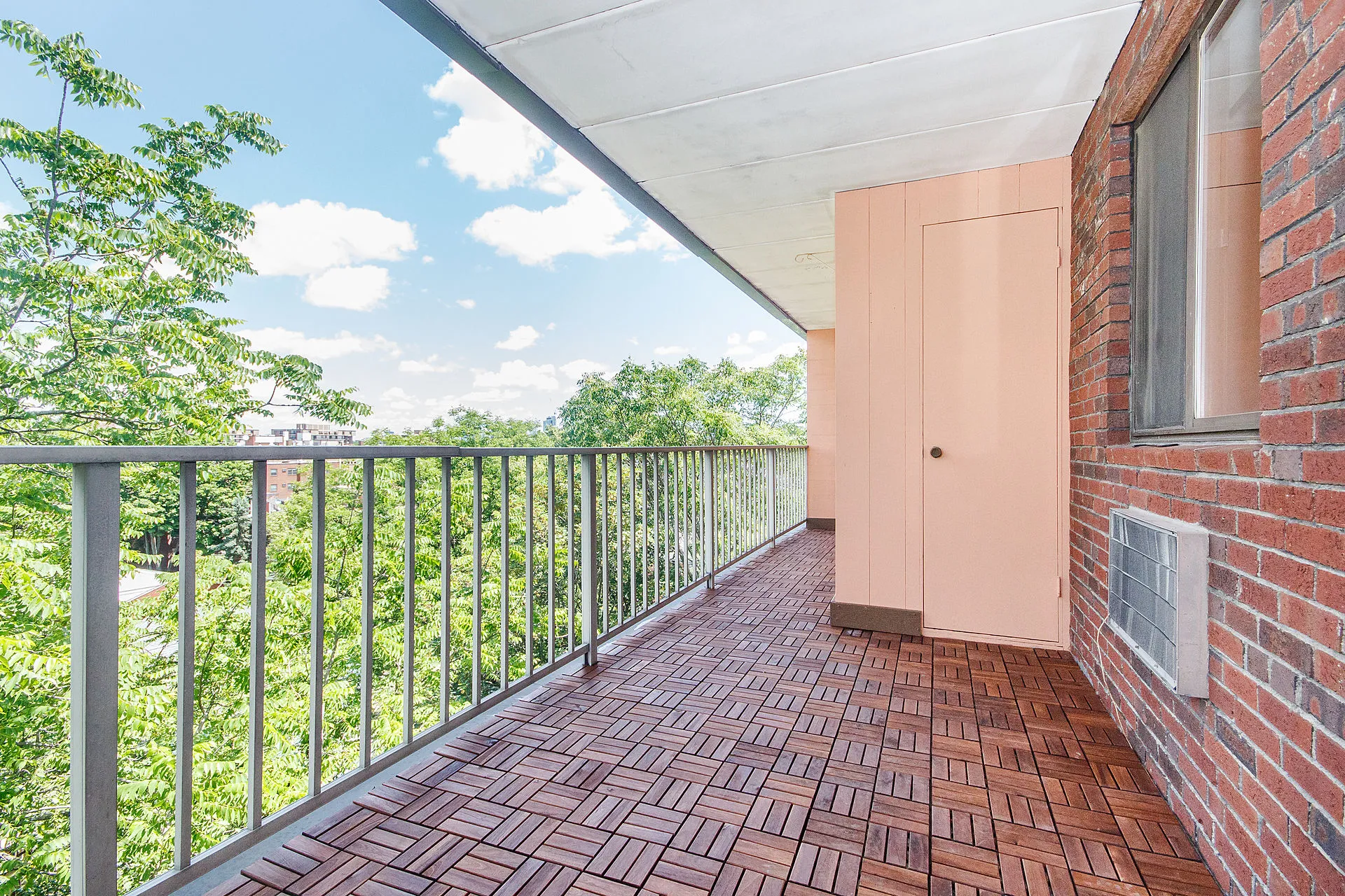 31 Harris St, Coolidge Corner