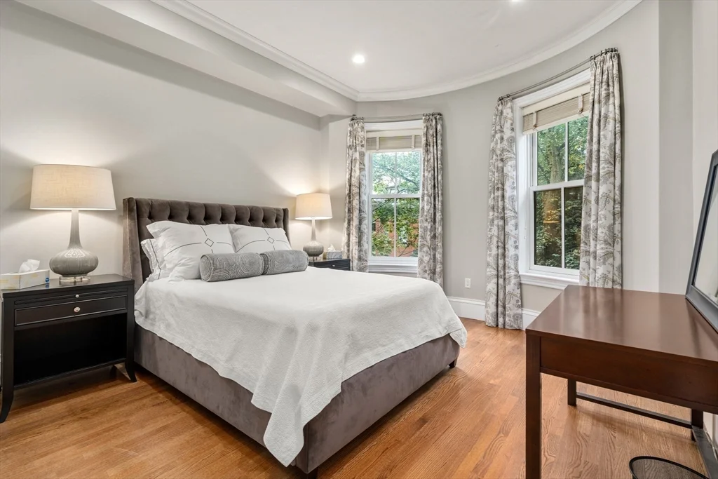 228 W Canton St, South End