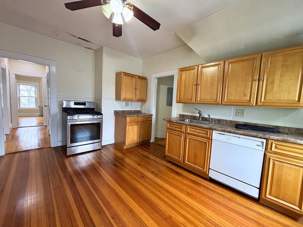 23 Park Rd, Belmont