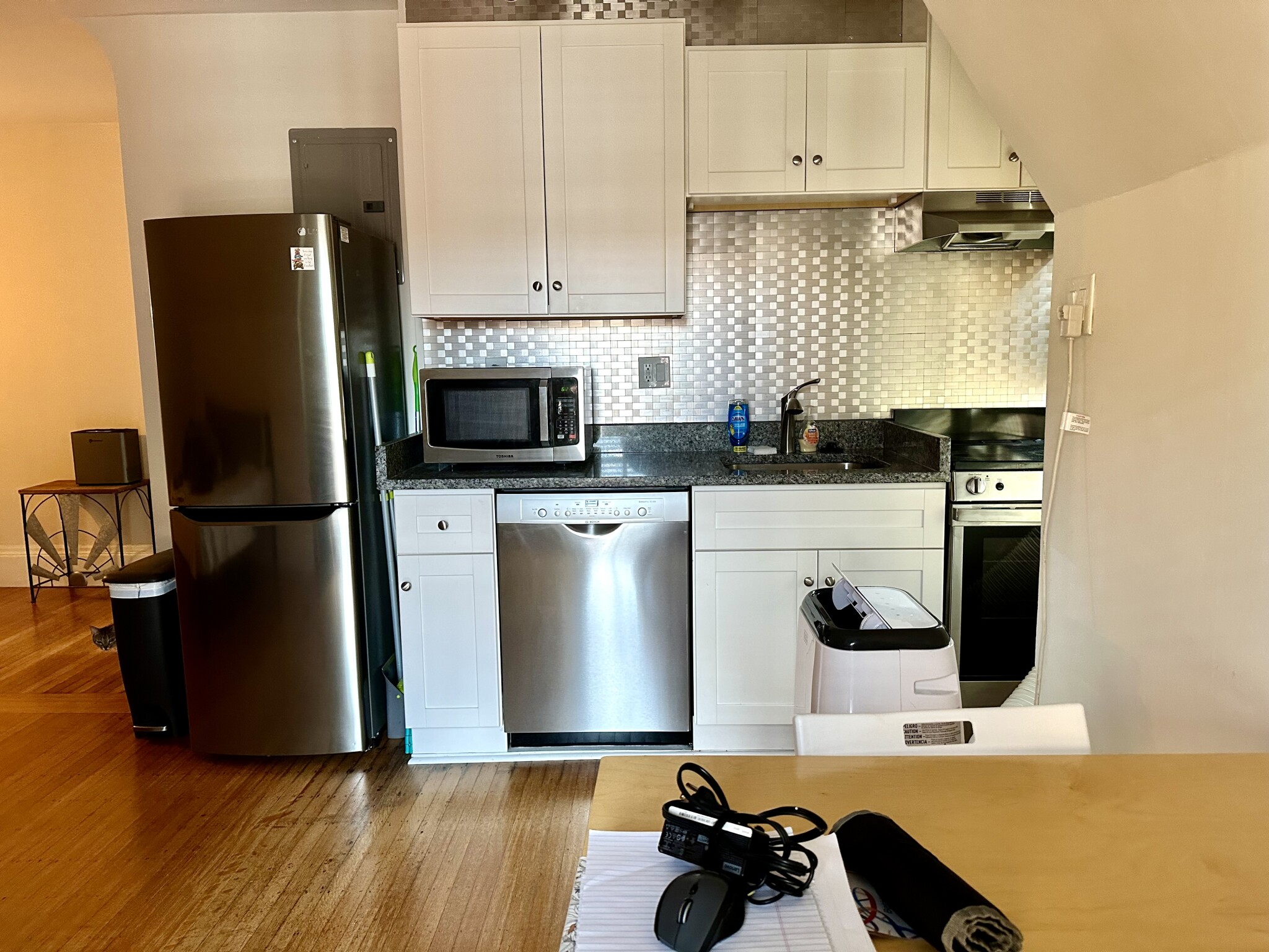 1748 Beacon St, Washington Square