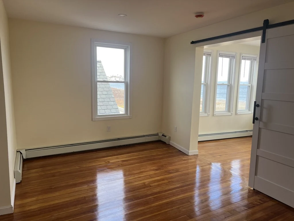 117 Winthrop Shore Dr, Winthrop