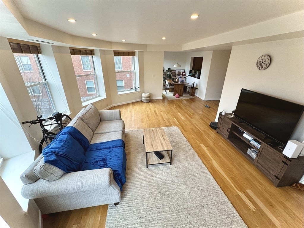 25 Marion St, Coolidge Corner