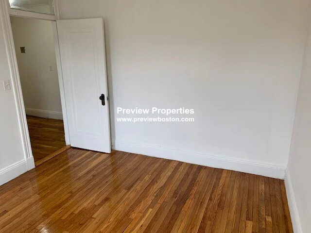 1185 Boylston St, Fenway