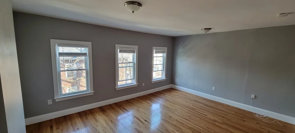 1 Mount Pleasant Pl, Roxbury