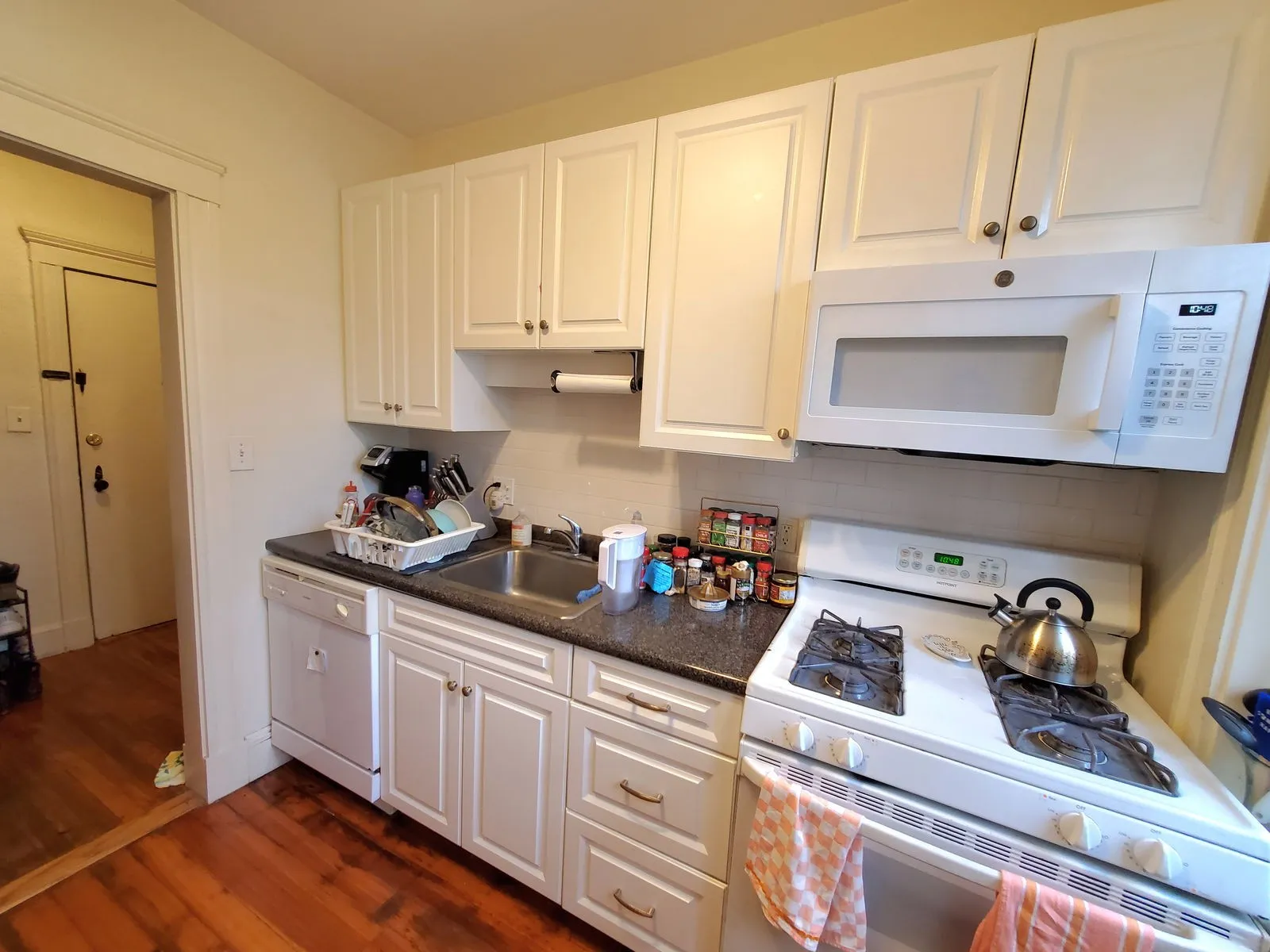 1999 Commonwealth Ave, Brighton