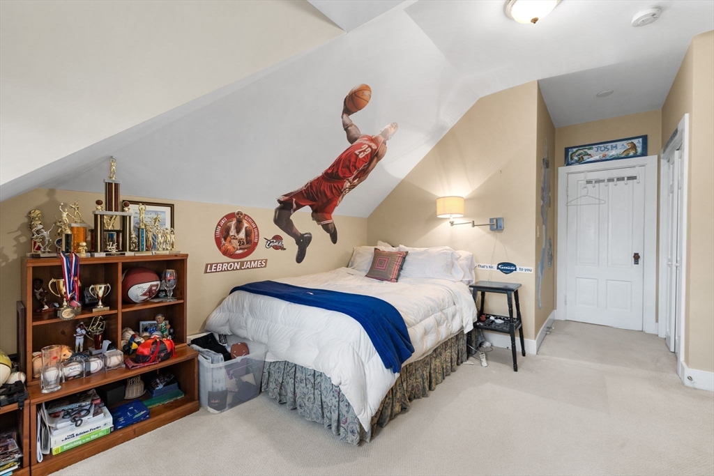 204 Homer St, Newton Center