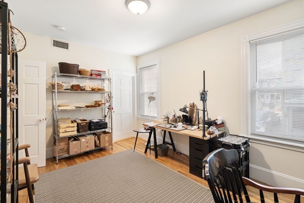 12 Magnolia Ave, Mid-Cambridge