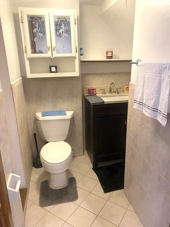 124 Gardiner Rd, Quincy