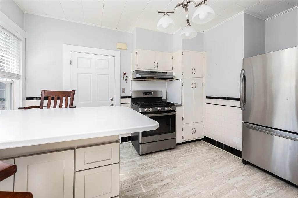 46 Burpee Rd, Swampscott