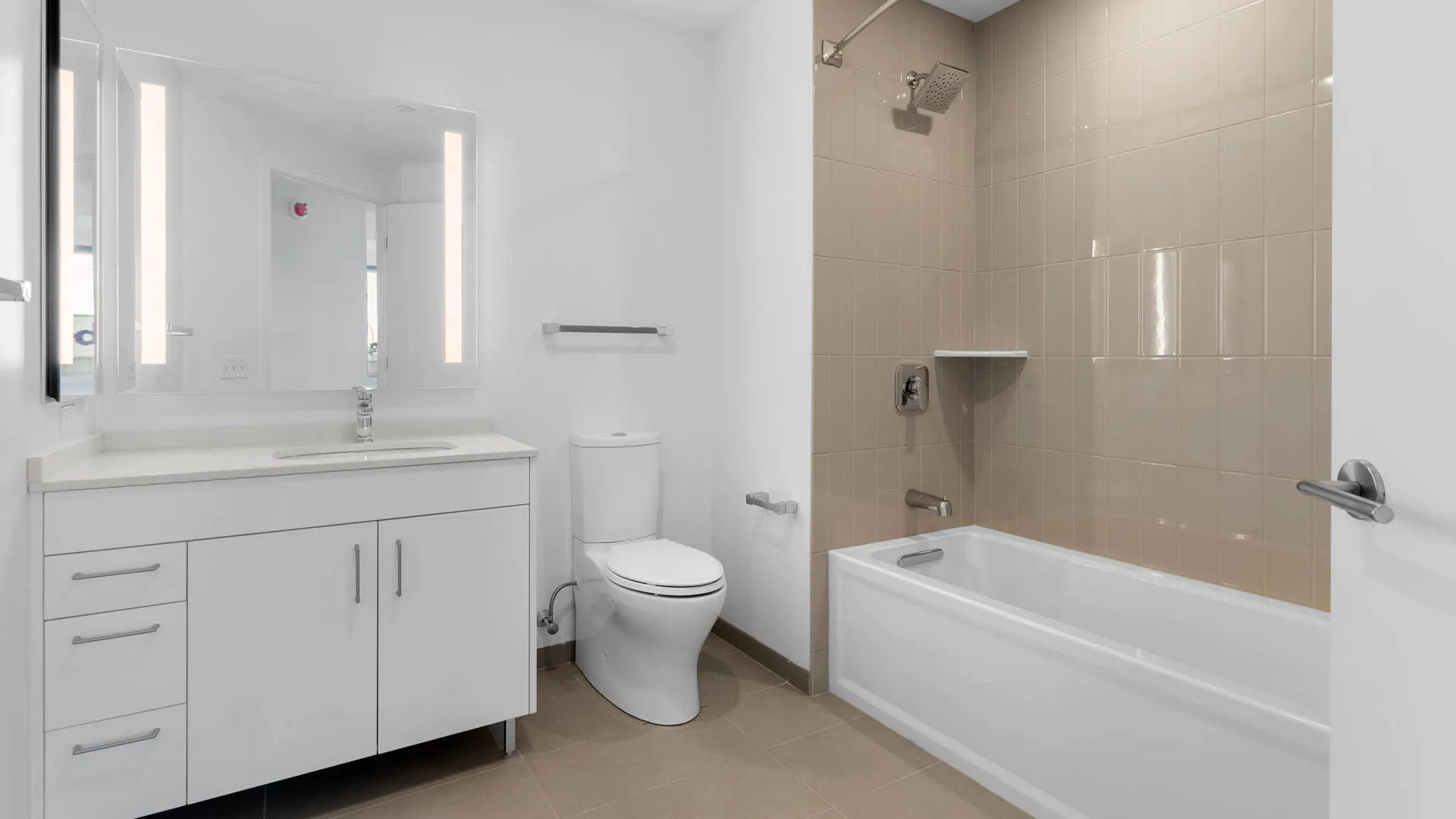 35 Lomasney Way, West End