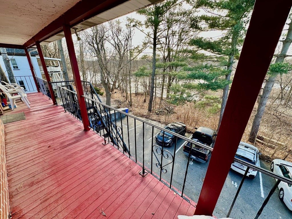 260 River St, Waltham