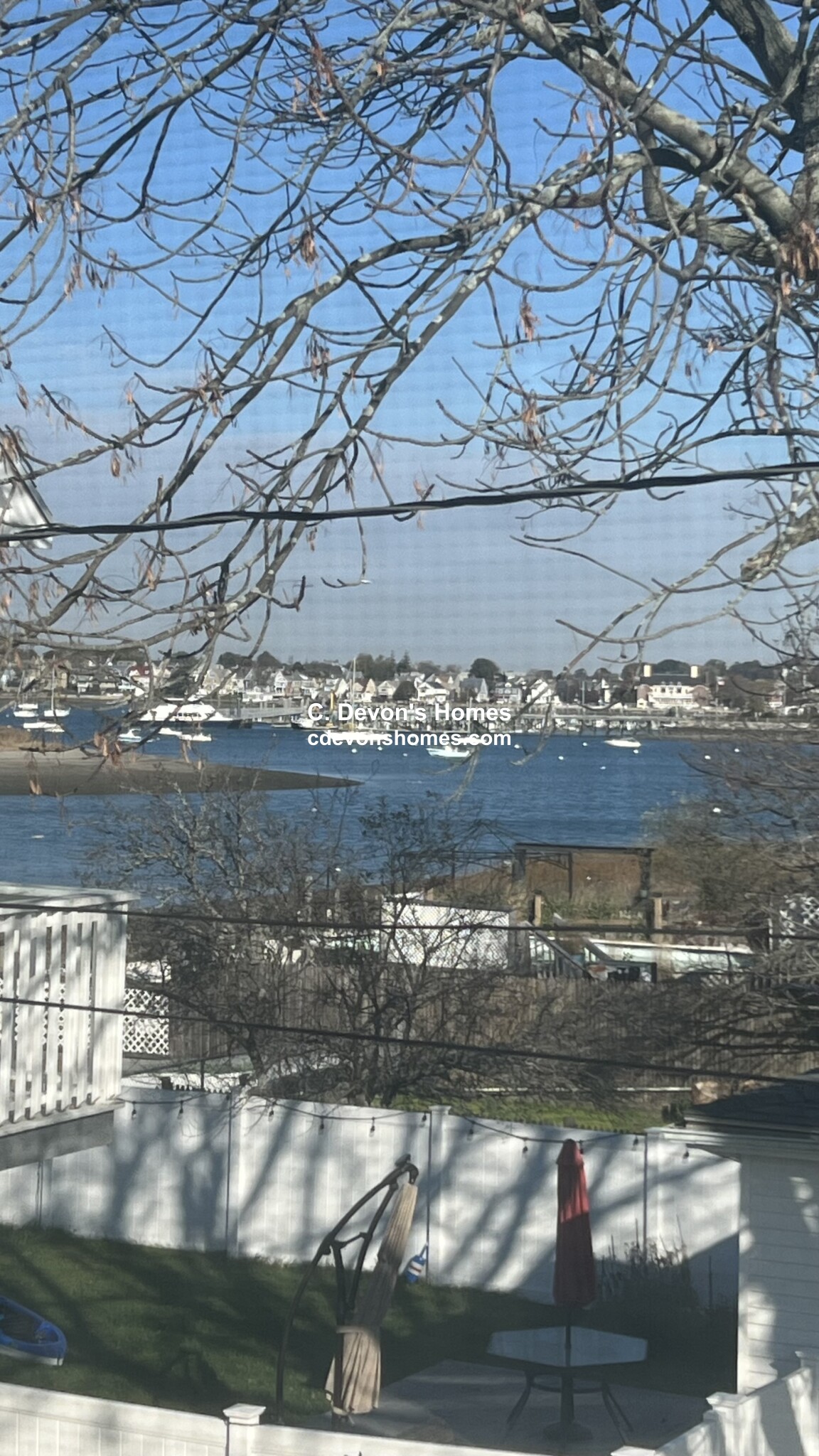 953 Shirley St, Winthrop