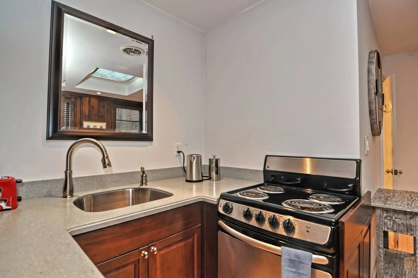 49 Charles St, Beacon Hill