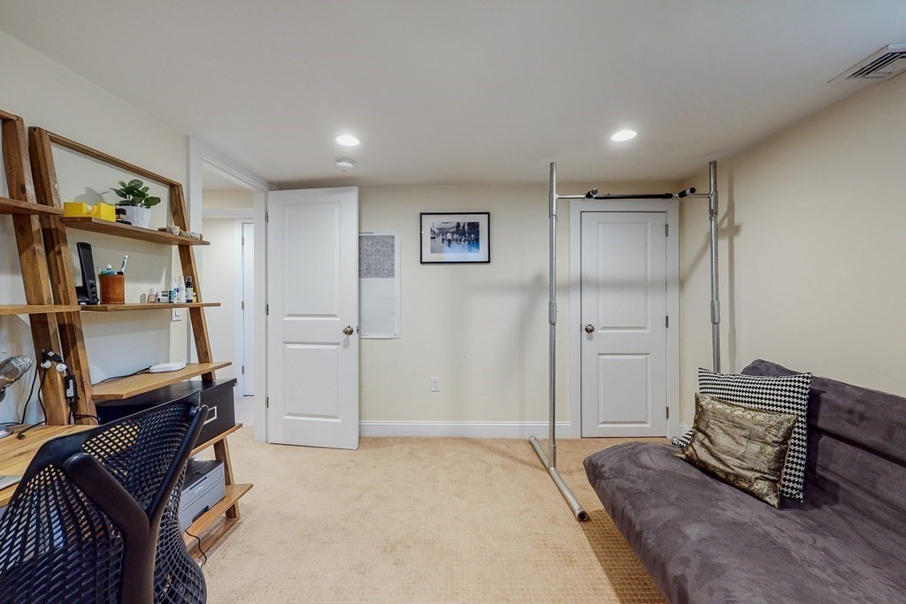 259 Willow Ave, Ball Square