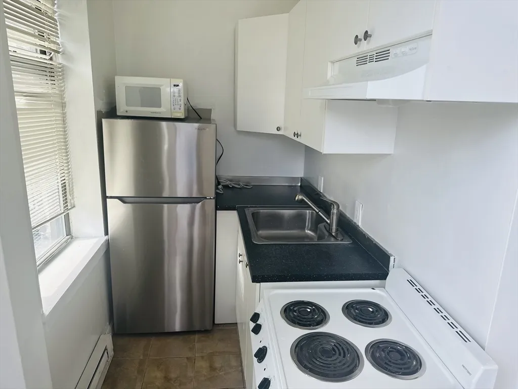 433 Massachusetts Ave, Roxbury