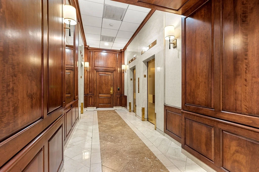 2 Hawthorne, West End