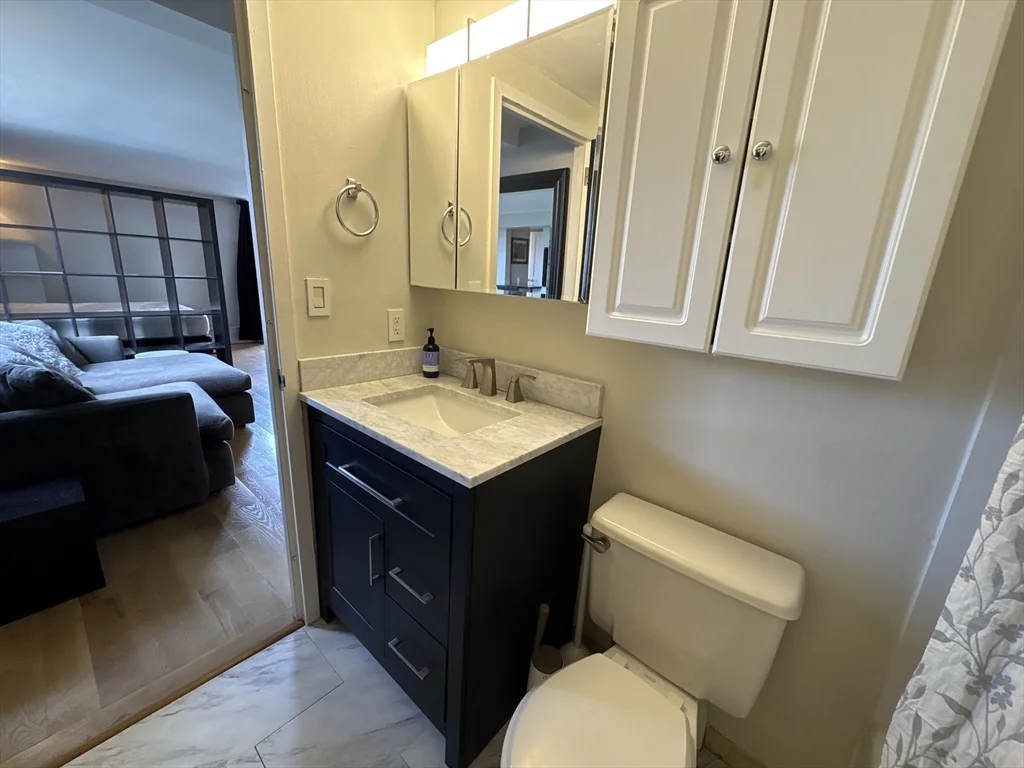 42 8th St, Charlestown