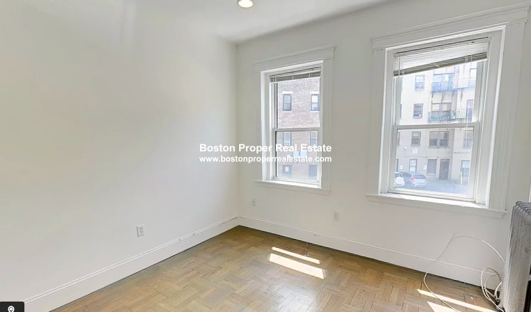 20 Queensberry St, Fenway